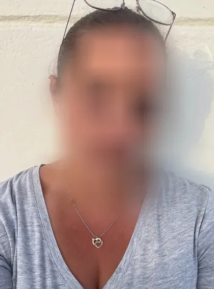 Alberte, 33