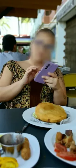 Amanda, 39