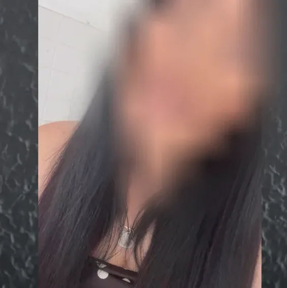 Amanda, 29