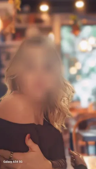 Andrea, 40