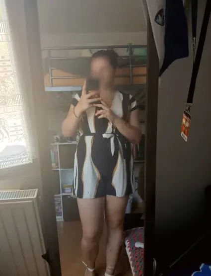 Andrea, 22