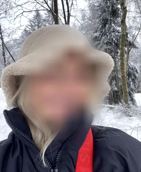 Aya, 20