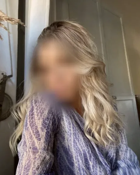 Christina, 20