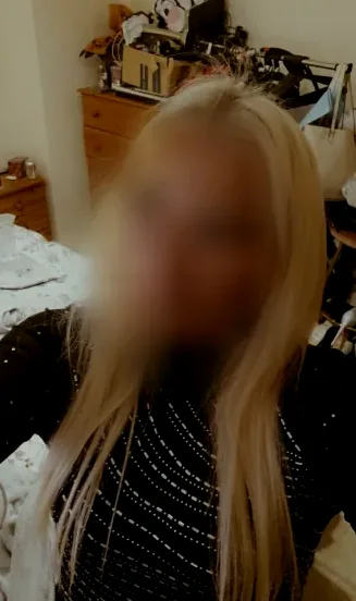 Ella, 37