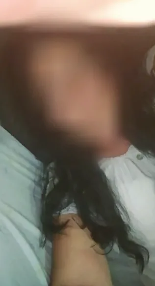 Ellie, 39