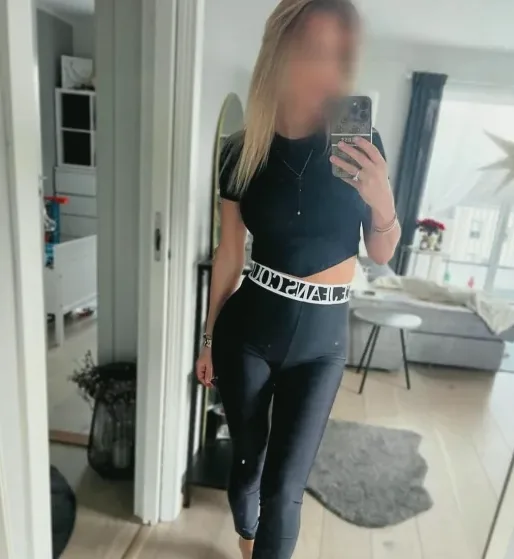 Frederikke, 32
