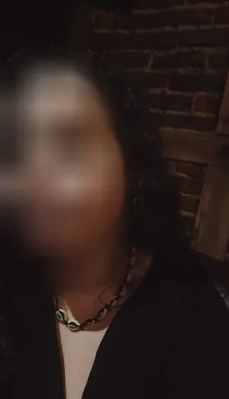 Helena, 24