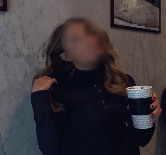 Liv, 28