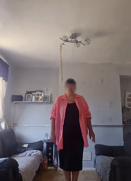 Nora, 35