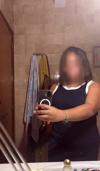 Nour, 22