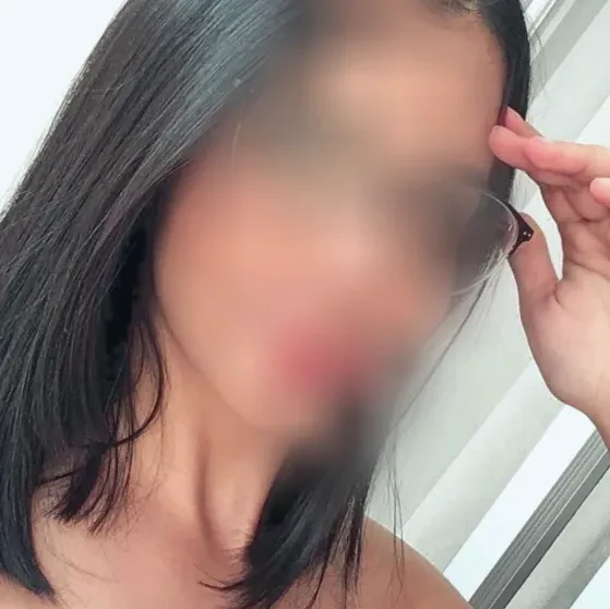 Olivia, 22