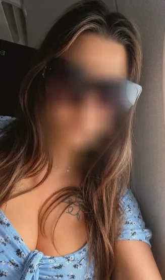 Olivia, 34
