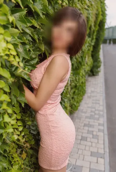 Sara, 35
