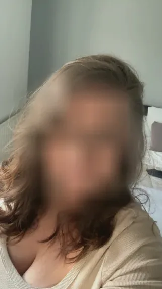 Zeynep, 36